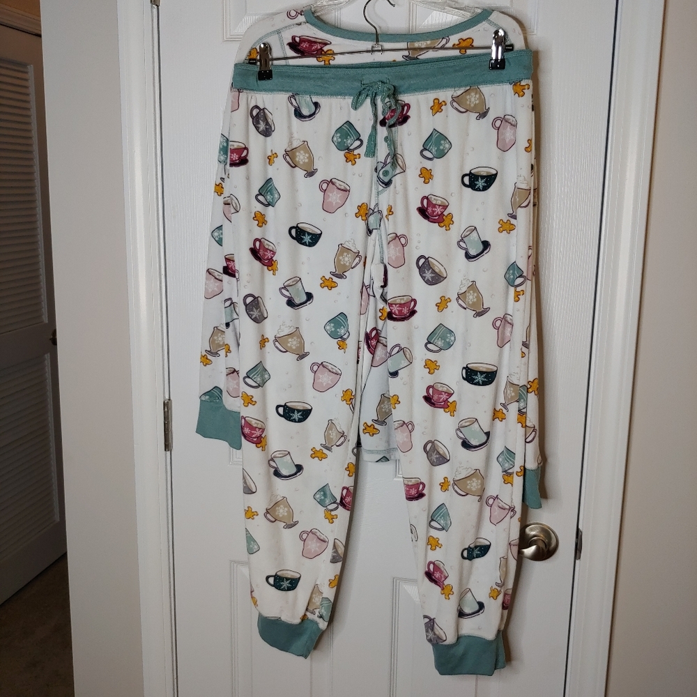 Secret Treasures cocoa gingerbread PJs EUC - Picture 5 of 8